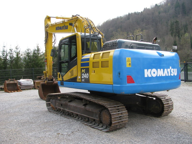 KOMATSU PC240NLC-10 TOP condition - Гусеничный экскаватор: фото 4 KOMATSU PC240NLC-10 TOP condition - Гусеничный экскаватор: фото 4