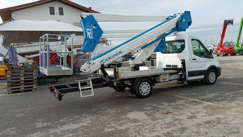 Socage 20D - Грузовик с подъемником: фото 1 Socage 20D - Грузовик с подъемником: фото 1