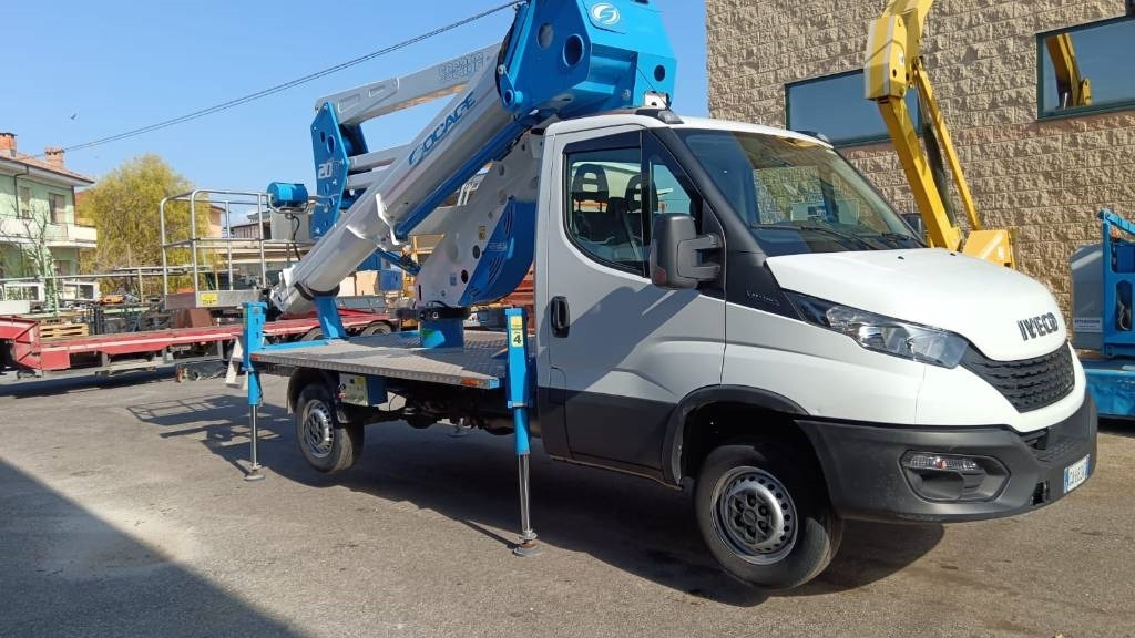 Socage 20d - Грузовик с подъемником: фото 1 Socage 20d - Грузовик с подъемником: фото 1