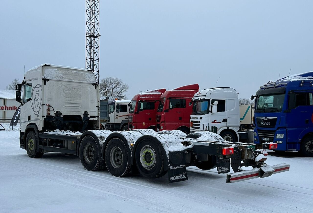 Scania R520 8x4 ADR - Грузовик-шасси: фото 3 Scania R520 8x4 ADR - Грузовик-шасси: фото 3