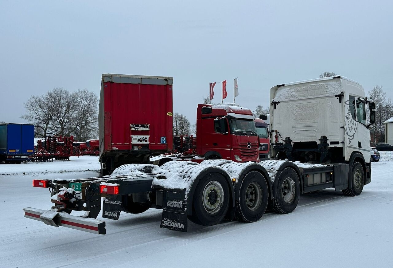 Scania R520 8x4 ADR - Грузовик-шасси: фото 4 Scania R520 8x4 ADR - Грузовик-шасси: фото 4