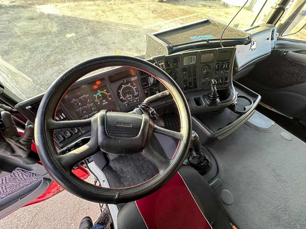 Фото интерьера 1: Тягач Scania R124