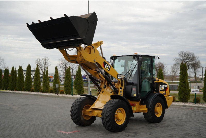 Caterpillar 906M / ŁADOWARKA KOŁOWA / 2019 ROK / ŁYŻKA SZCZĘKOWA / - Колёсный погрузчик: фото 1 Caterpillar 906M / ŁADOWARKA KOŁOWA / 2019 ROK / ŁYŻKA SZCZĘKOWA / - Колёсный погрузчик: фото 1