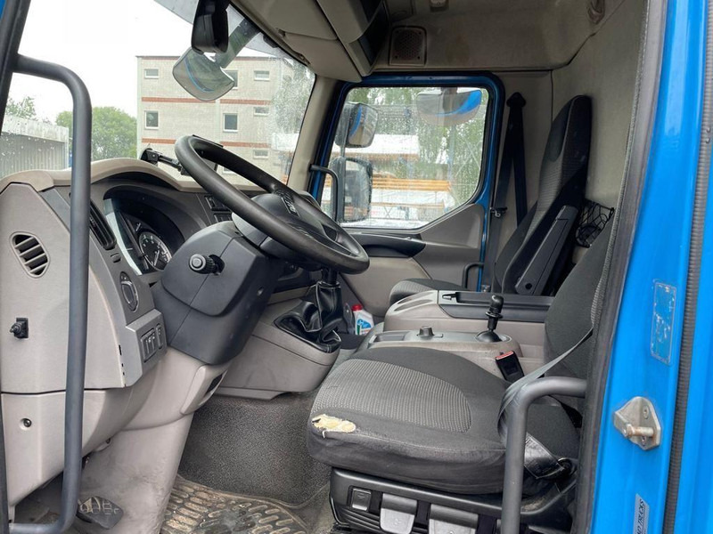 DAF LF210 FA - Грузовик с закрытым кузовом: фото 2 DAF LF210 FA - Грузовик с закрытым кузовом: фото 2