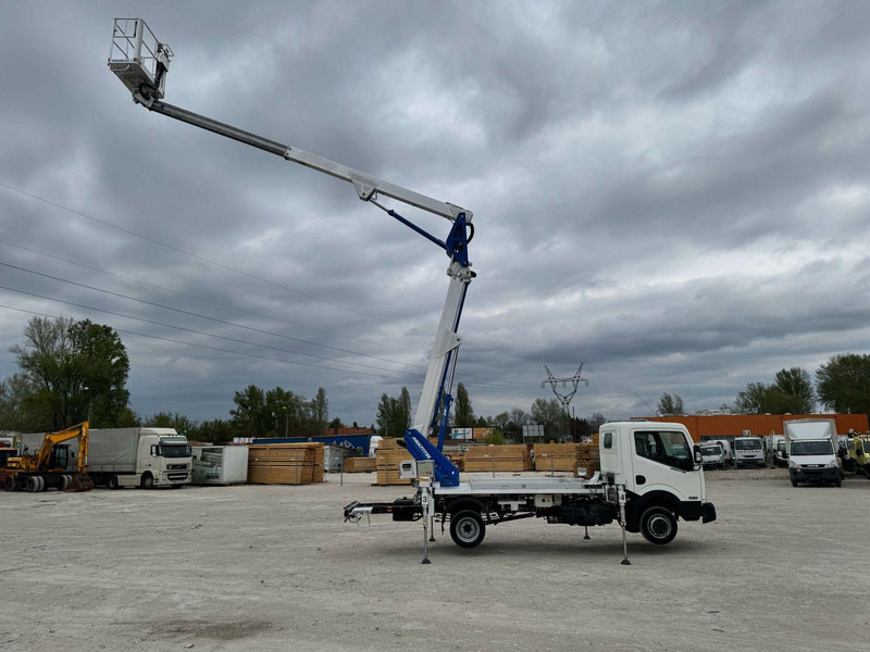 Фургон Nissan Cabstar NT400 Multitel HX 200 - 22m: фото 12 Фургон Nissan Cabstar NT400 Multitel HX 200 - 22m: фото 12