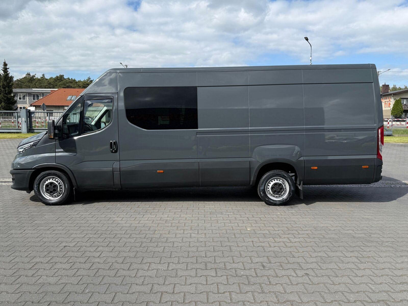 Iveco Daily 35S18 Hi-Matic L4H2 Maxi Furgon Doka Brygadówka 6-miejsc S - Фургон с закрытым кузовом: фото 2 Iveco Daily 35S18 Hi-Matic L4H2 Maxi Furgon Doka Brygadówka 6-miejsc S - Фургон с закрытым кузовом: фото 2