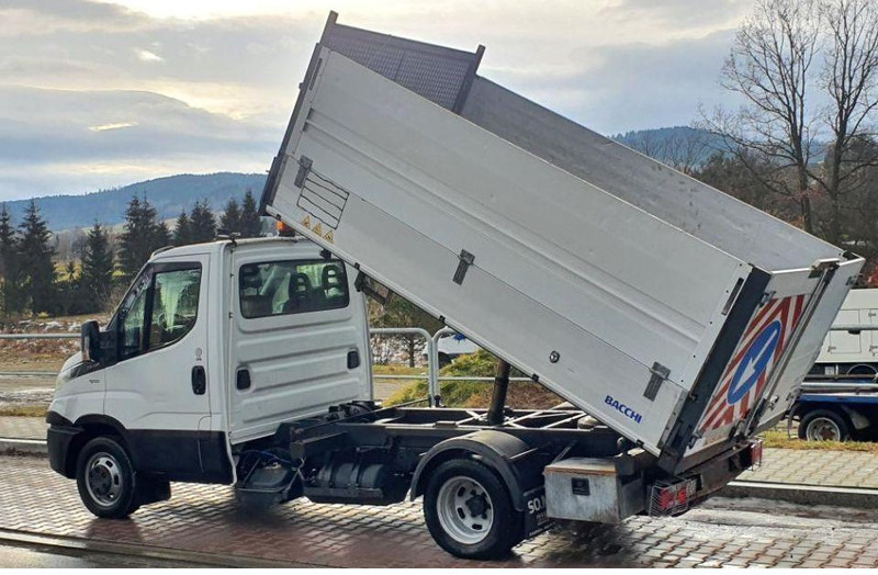 Iveco Daily 35c-14 3 way tipper BENZIN - Малотоннажный самосвал: фото 3 Iveco Daily 35c-14 3 way tipper BENZIN - Малотоннажный самосвал: фото 3