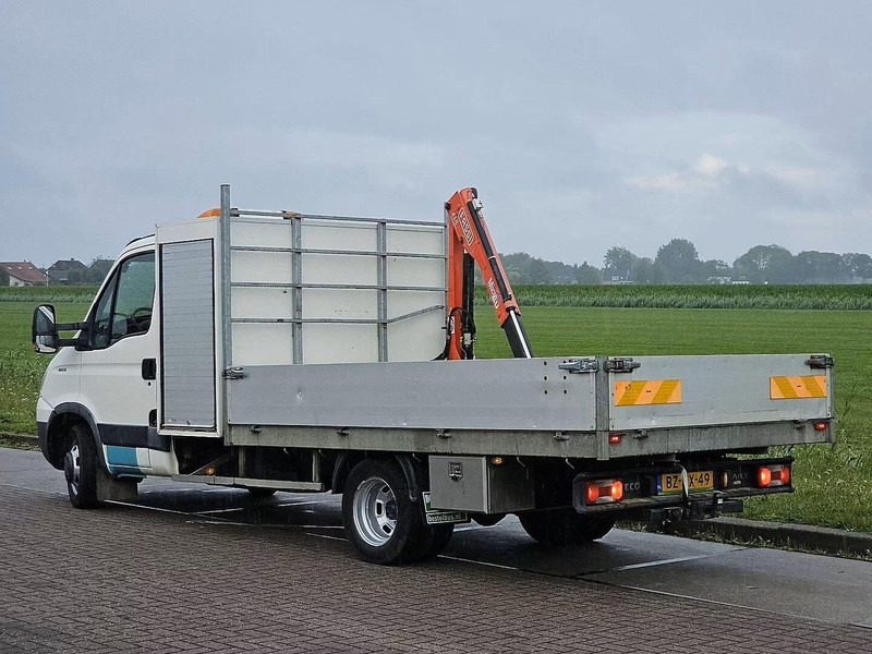 Iveco Daily 40C15 - Flatbed + crane - Малотоннажный бортовой грузовик, Автоманипулятор: фото 3 Iveco Daily 40C15 - Flatbed + crane - Малотоннажный бортовой грузовик, Автоманипулятор: фото 3
