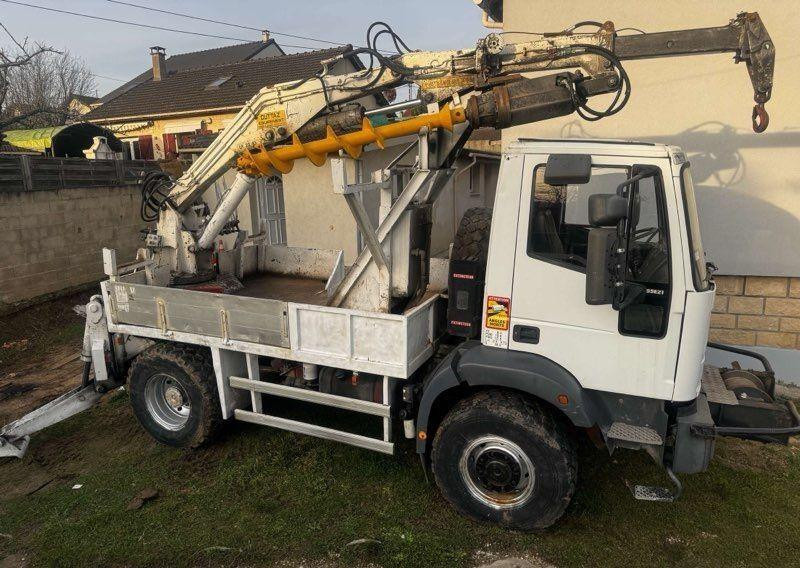 Iveco - Drilling crane truck 4x4 - Буровая машина: фото 1 Iveco - Drilling crane truck 4x4 - Буровая машина: фото 1