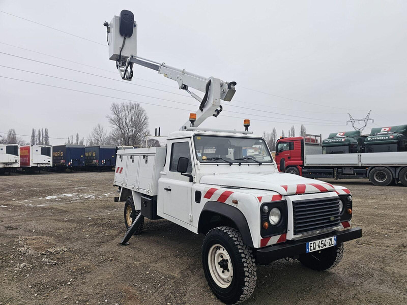 Land Rover Defender 120 4x4 - MOVEX Lifting Basket 10,5m - Грузовик с подъемником: фото 1 Land Rover Defender 120 4x4 - MOVEX Lifting Basket 10,5m - Грузовик с подъемником: фото 1
