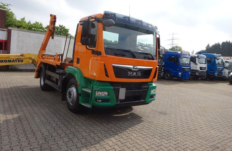 MAN TGM 18.340 Skip loader - Портальный бункеровоз: фото 4 MAN TGM 18.340 Skip loader - Портальный бункеровоз: фото 4