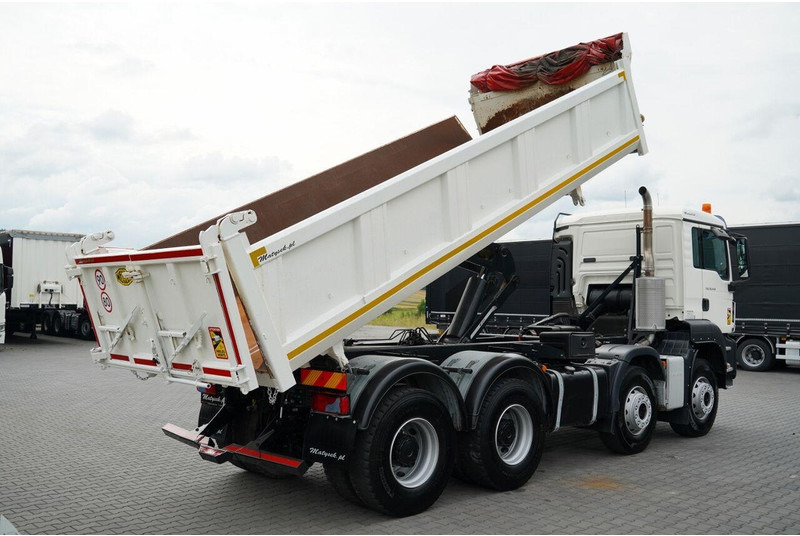 MAN TGS 35.440 / 8X4 / WYWROTKA 2 STR. / HYDROBURTA / BORDMATIC / ZA - Самосвал: фото 4 MAN TGS 35.440 / 8X4 / WYWROTKA 2 STR. / HYDROBURTA / BORDMATIC / ZA - Самосвал: фото 4