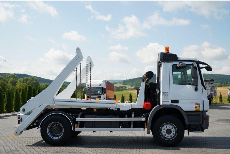 Mercedes-Benz ACTROS 1836 / 4X2 / BRAMOWIEC / PALFINGER M12T / EURO 6 / SPROW - Портальный бункеровоз: фото 5 Mercedes-Benz ACTROS 1836 / 4X2 / BRAMOWIEC / PALFINGER M12T / EURO 6 / SPROW - Портальный бункеровоз: фото 5