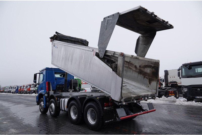 Mercedes-Benz AROCS 3243 / 8x4 / WYWROTKA 20m3 / TYLNOZSYP / EURO 6 / OPONY 10 - Самосвал: фото 2 Mercedes-Benz AROCS 3243 / 8x4 / WYWROTKA 20m3 / TYLNOZSYP / EURO 6 / OPONY 10 - Самосвал: фото 2