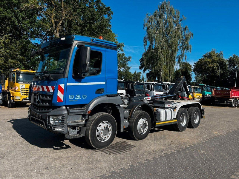 Mercedes-Benz AROCS 3246 8X4 ABROLLKIPPER HYVALIFT 26.57 - Крюковой мультилифт: фото 3 Mercedes-Benz AROCS 3246 8X4 ABROLLKIPPER HYVALIFT 26.57 - Крюковой мультилифт: фото 3