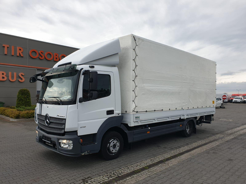 Mercedes-Benz Atego 818 TILT+LIFT 1.HAND 72000km !! - Тентованный грузовик: фото 1 Mercedes-Benz Atego 818 TILT+LIFT 1.HAND 72000km !! - Тентованный грузовик: фото 1