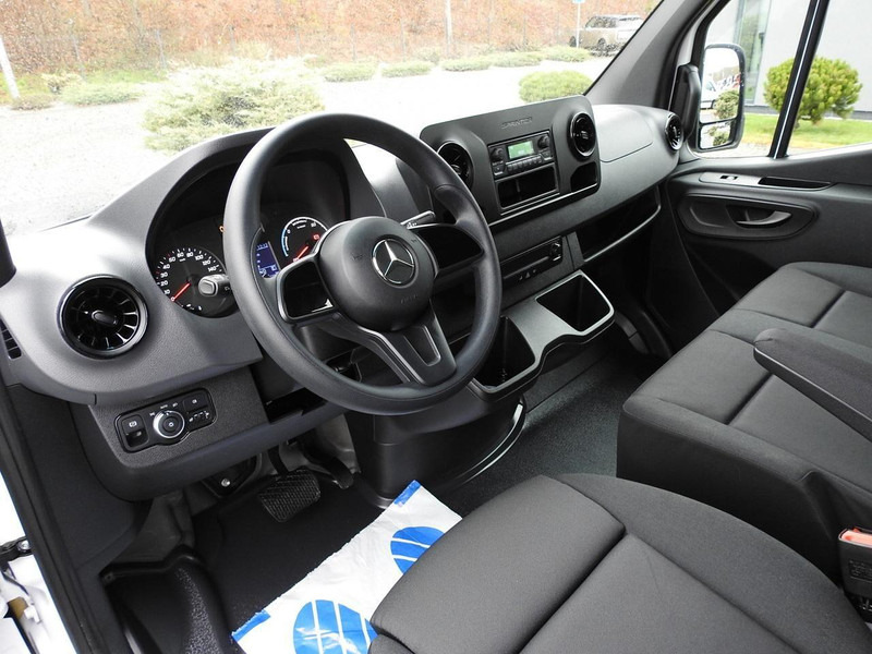 Mercedes-Benz ESPRINTER NOWY ELEKTRYCZNY FURGON AUTOMAT GWARANCJA 95KM [ 607 - Фургон с закрытым кузовом, Электрический фургон: фото 2 Mercedes-Benz ESPRINTER NOWY ELEKTRYCZNY FURGON AUTOMAT GWARANCJA 95KM [ 607 - Фургон с закрытым кузовом, Электрический фургон: фото 2