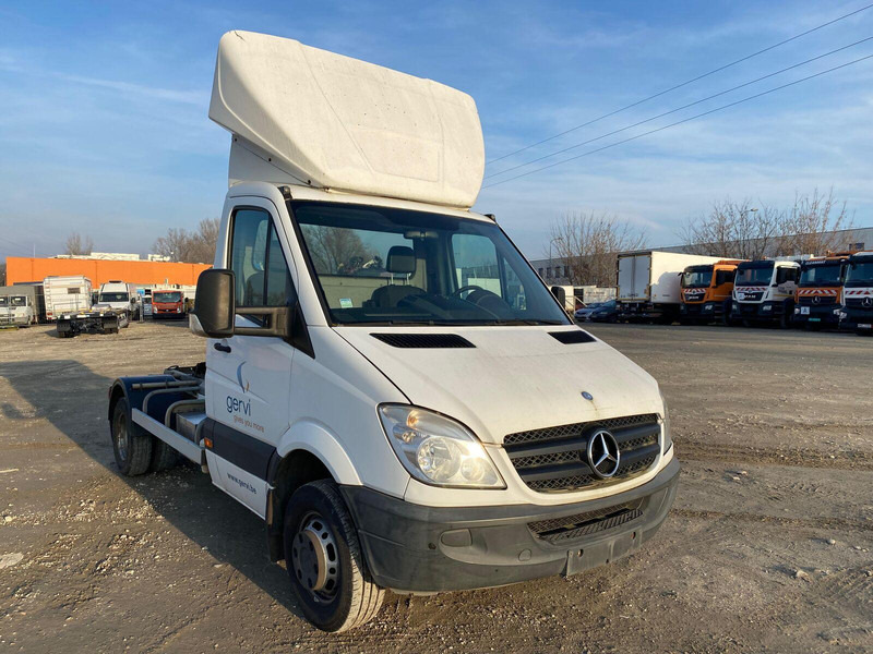 Mercedes-Benz Sprinter 515 - BE Mini Trekker - SZM - 3.5t - Малотоннажный седельный тягач: фото 2 Mercedes-Benz Sprinter 515 - BE Mini Trekker - SZM - 3.5t - Малотоннажный седельный тягач: фото 2