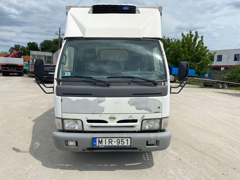 Nissan Cabstar 3,0 tdi Frigo + meat hook - 3,5t - Фургон-рефрижератор: фото 2 Nissan Cabstar 3,0 tdi Frigo + meat hook - 3,5t - Фургон-рефрижератор: фото 2
