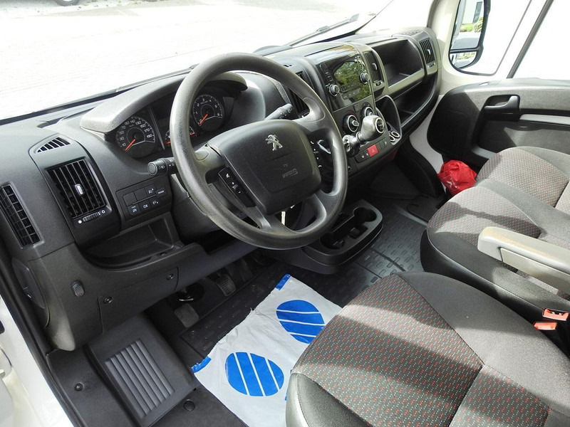 Peugeot BOXER SKRZYNIA PODWÓJNA KABINA DOKA 7 MIEJSC KLIMATYZACJA 140KM - Тентованный фургон, Грузопассажирский фургон: фото 2 Peugeot BOXER SKRZYNIA PODWÓJNA KABINA DOKA 7 MIEJSC KLIMATYZACJA 140KM - Тентованный фургон, Грузопассажирский фургон: фото 2
