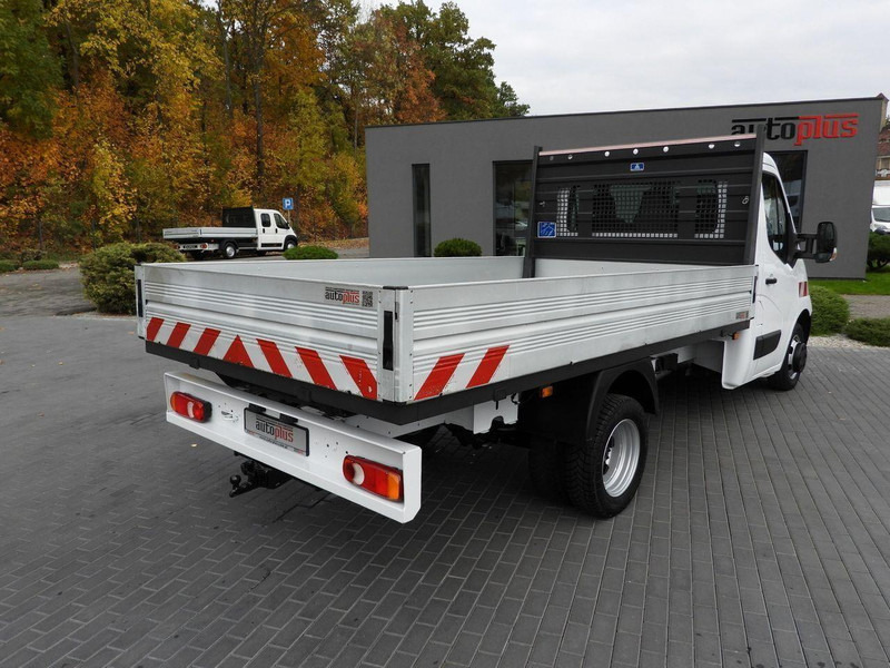 Renault MASTER SKRZYNIA TEMPOMAT NAWIGACJA BLIŹNIACZE KOŁA KLIMATYZACJA - Малотоннажный бортовой грузовик: фото 3 Renault MASTER SKRZYNIA TEMPOMAT NAWIGACJA BLIŹNIACZE KOŁA KLIMATYZACJA - Малотоннажный бортовой грузовик: фото 3