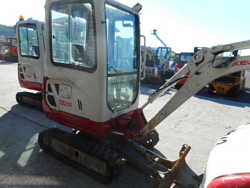 Takeuchi TB 216 Mini lánctalpas forgó-kotró - Гусеничный экскаватор: фото 2 Takeuchi TB 216 Mini lánctalpas forgó-kotró - Гусеничный экскаватор: фото 2