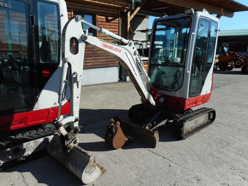 Takeuchi TB 216 Mini lánctalpas forgó-kotró - Гусеничный экскаватор: фото 1 Takeuchi TB 216 Mini lánctalpas forgó-kotró - Гусеничный экскаватор: фото 1