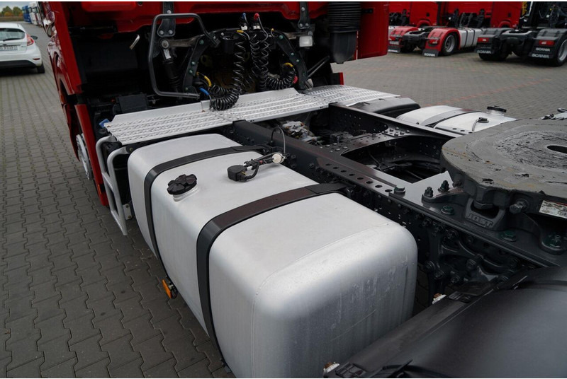 Тягач Mercedes-Benz ACTROS 1845: фото 15