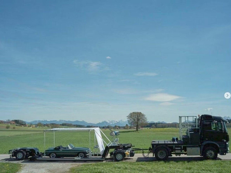 Mercedes-Benz Arocs 2143 Specialized for MOVIE production - Тягач: фото 4 Mercedes-Benz Arocs 2143 Specialized for MOVIE production - Тягач: фото 4