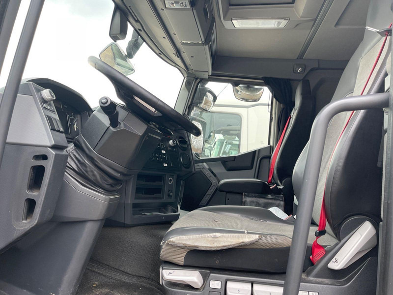 Renault T 460 ALU.BIG ADR//2-UNITE - Тягач: фото 3 Renault T 460 ALU.BIG ADR//2-UNITE - Тягач: фото 3