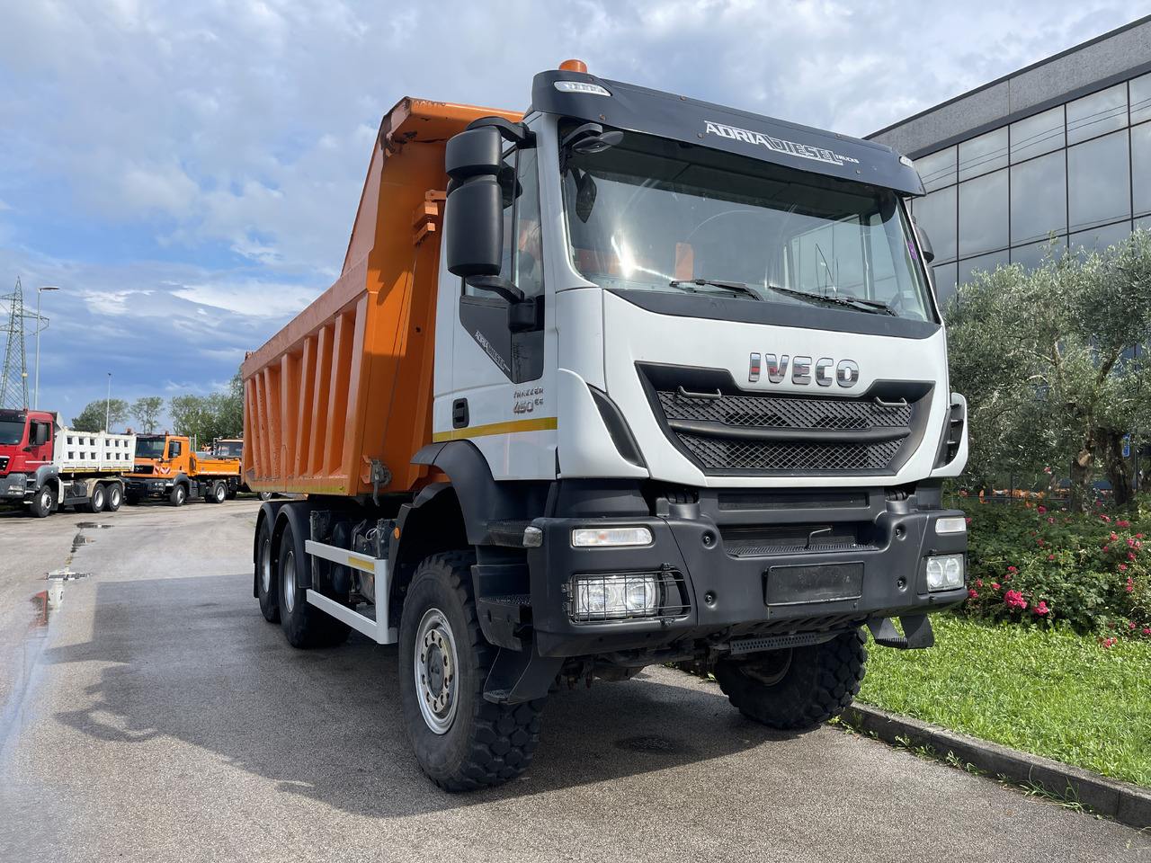IVECO Trakker 450 - Самосвал: фото 1 IVECO Trakker 450 - Самосвал: фото 1
