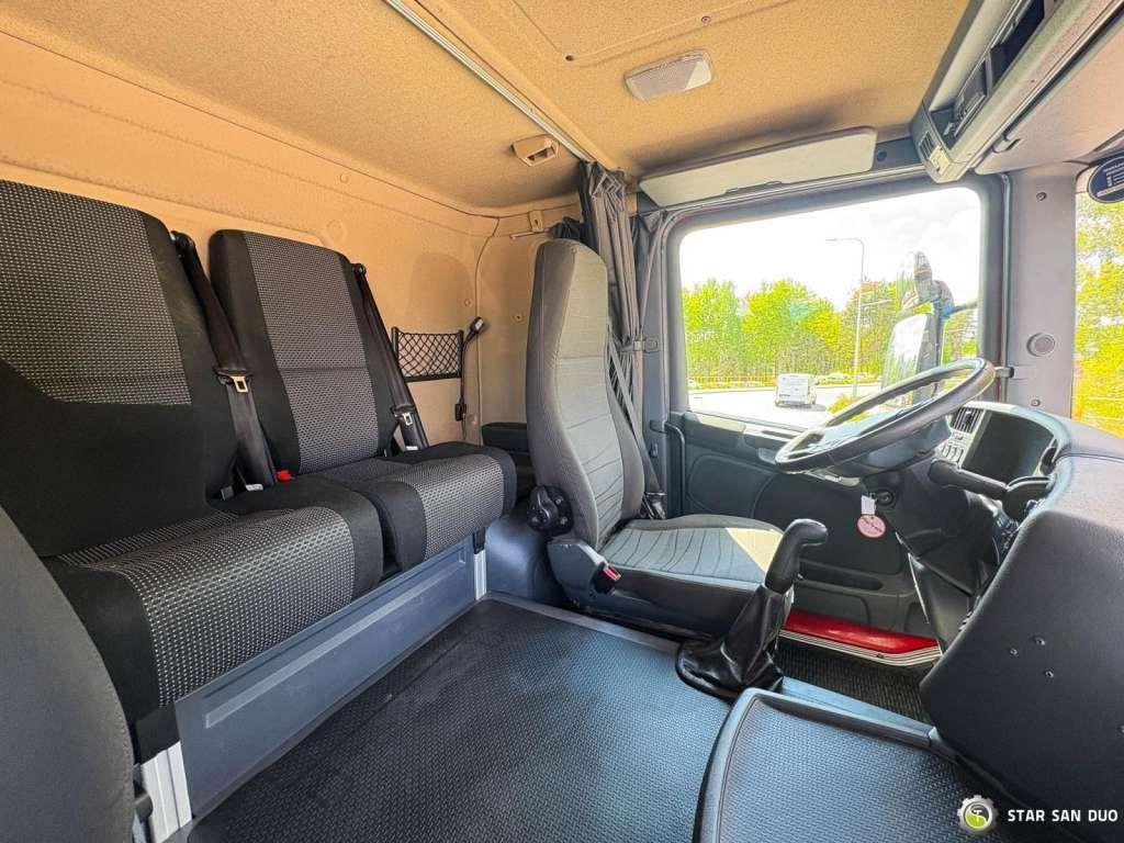 Scania D 320 FIRE BRIGADE Tank 12,000 Litres - Грузовик: фото 4 Scania D 320 FIRE BRIGADE Tank 12,000 Litres - Грузовик: фото 4