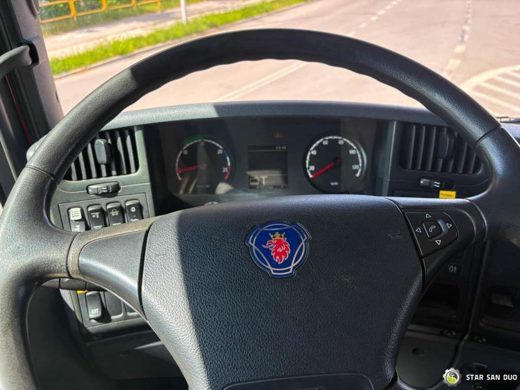 Scania D 320 FIRE BRIGADE Tank 12,000 Litres - Грузовик: фото 5 Scania D 320 FIRE BRIGADE Tank 12,000 Litres - Грузовик: фото 5