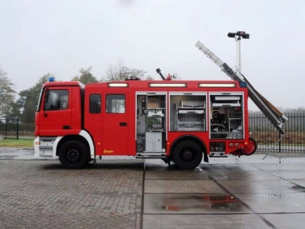 Mercedes-Benz ACTROS 1835 Feuerwehr 2080 L Fire Unit !! - Пожарная машина: фото 3 Mercedes-Benz ACTROS 1835 Feuerwehr 2080 L Fire Unit !! - Пожарная машина: фото 3