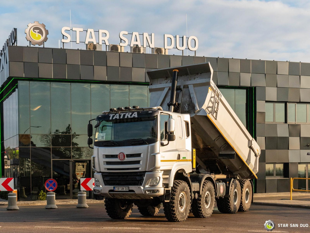 - Самосвал: фото 1 - Самосвал: фото 1