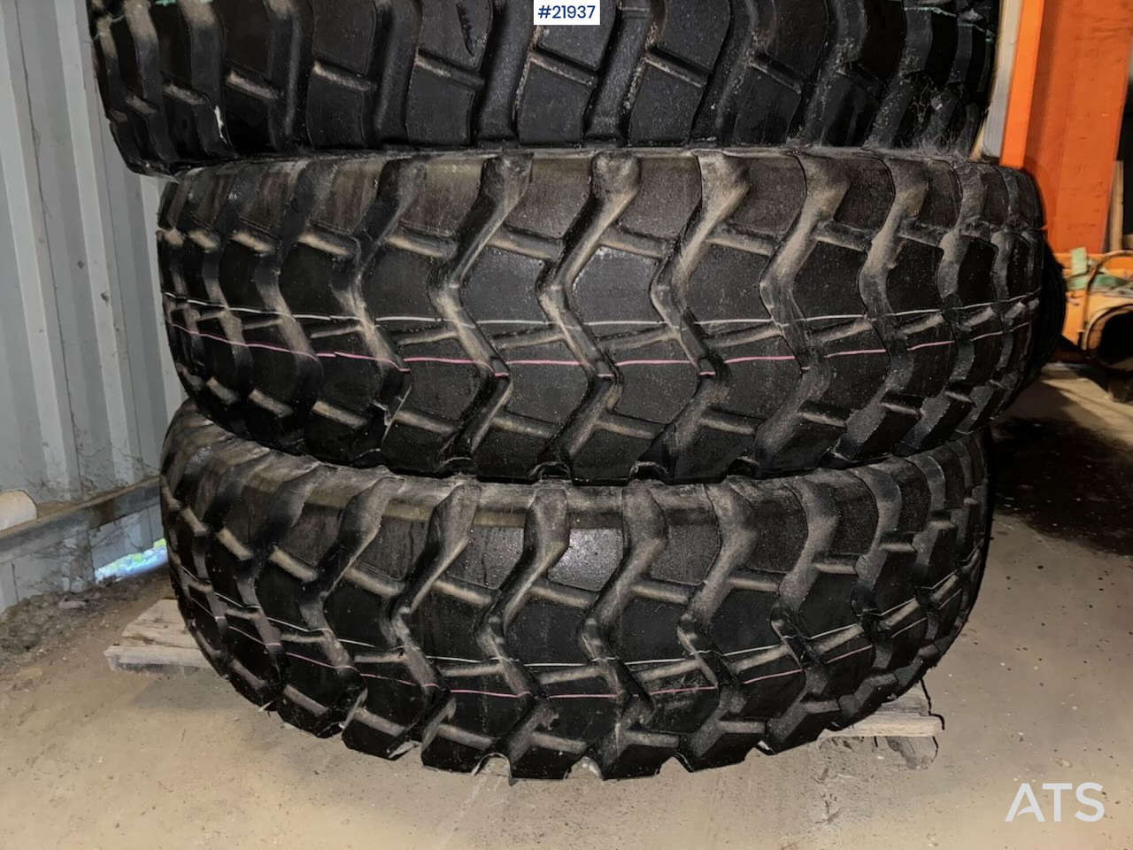 4 stk dekk til hjullaster eller veghøvel - Шина для Строительной техники: фото 1 4 stk dekk til hjullaster eller veghøvel - Шина для Строительной техники: фото 1