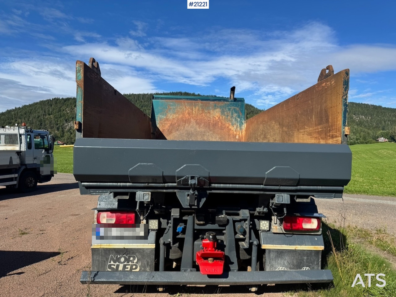 DAF XF 105.460 - Самосвал: фото 5 DAF XF 105.460 - Самосвал: фото 5