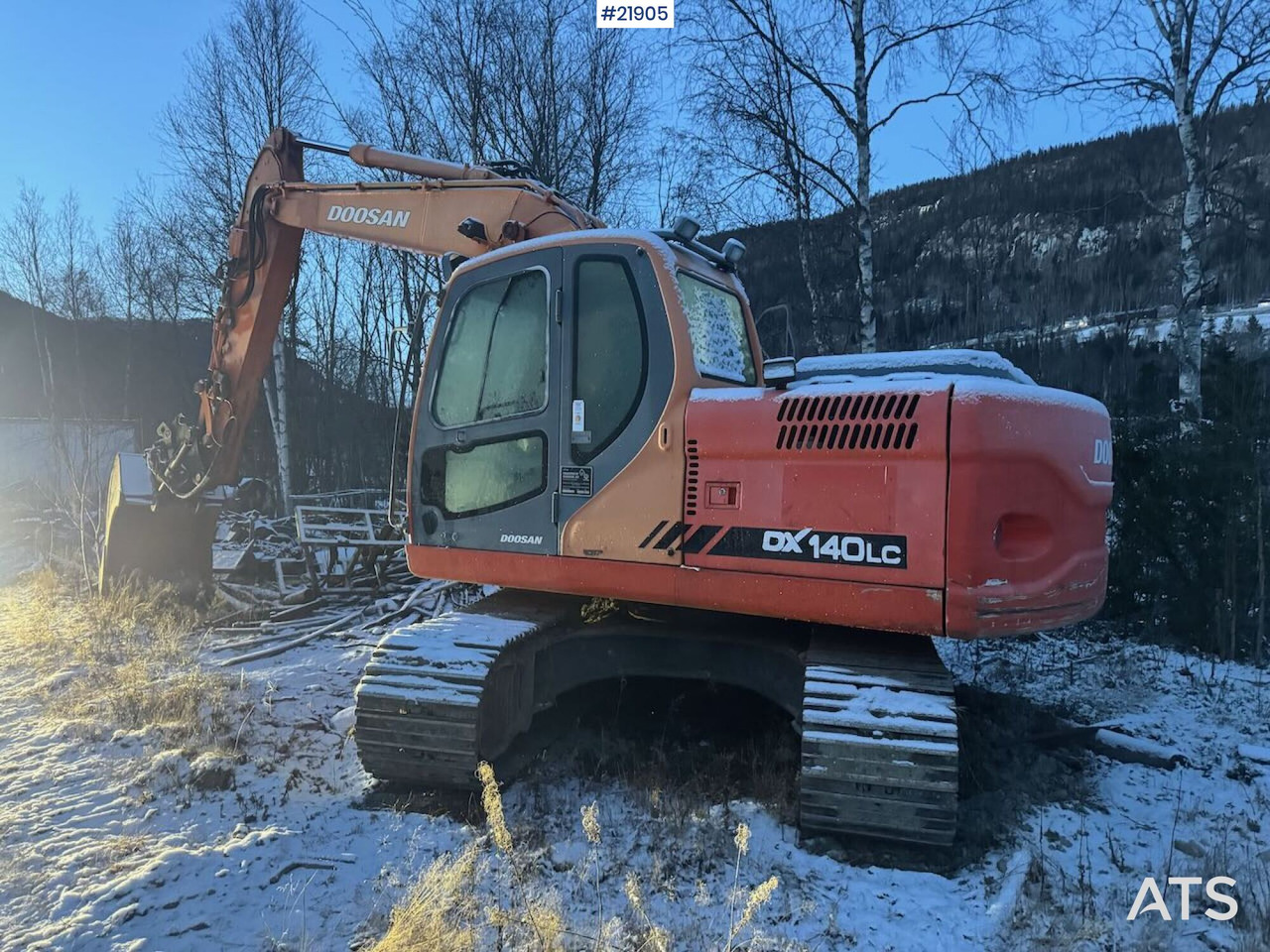 Doosan DX140LC Beltegraver m/ Engcon tilt og 2 skuffer. Nye belter. - Гусеничный экскаватор: фото 4 Doosan DX140LC Beltegraver m/ Engcon tilt og 2 skuffer. Nye belter. - Гусеничный экскаватор: фото 4