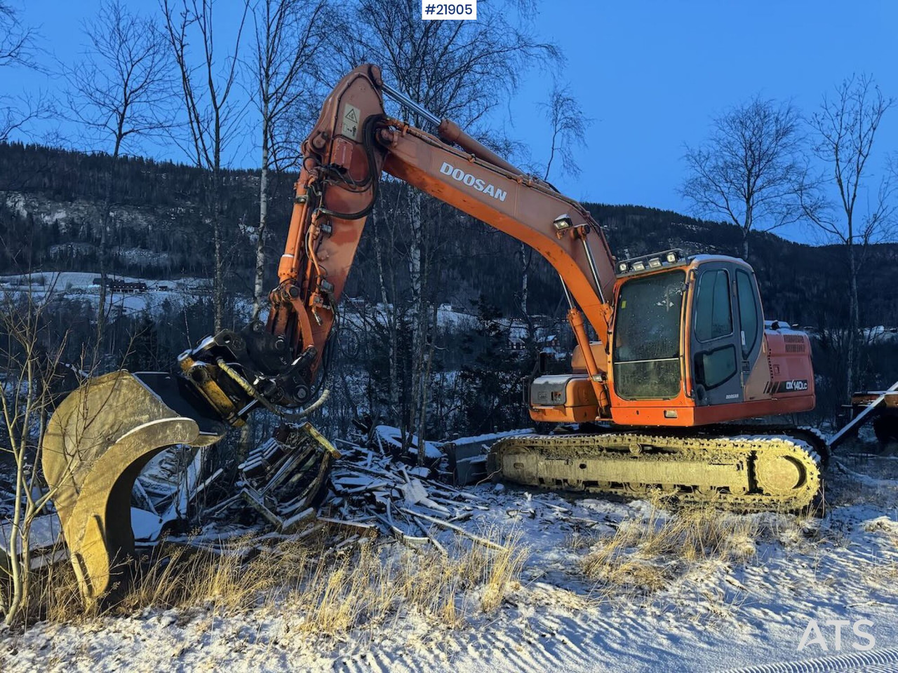 Doosan DX140LC Beltegraver m/ Engcon tilt og 2 skuffer. Nye belter. - Гусеничный экскаватор: фото 2 Doosan DX140LC Beltegraver m/ Engcon tilt og 2 skuffer. Nye belter. - Гусеничный экскаватор: фото 2
