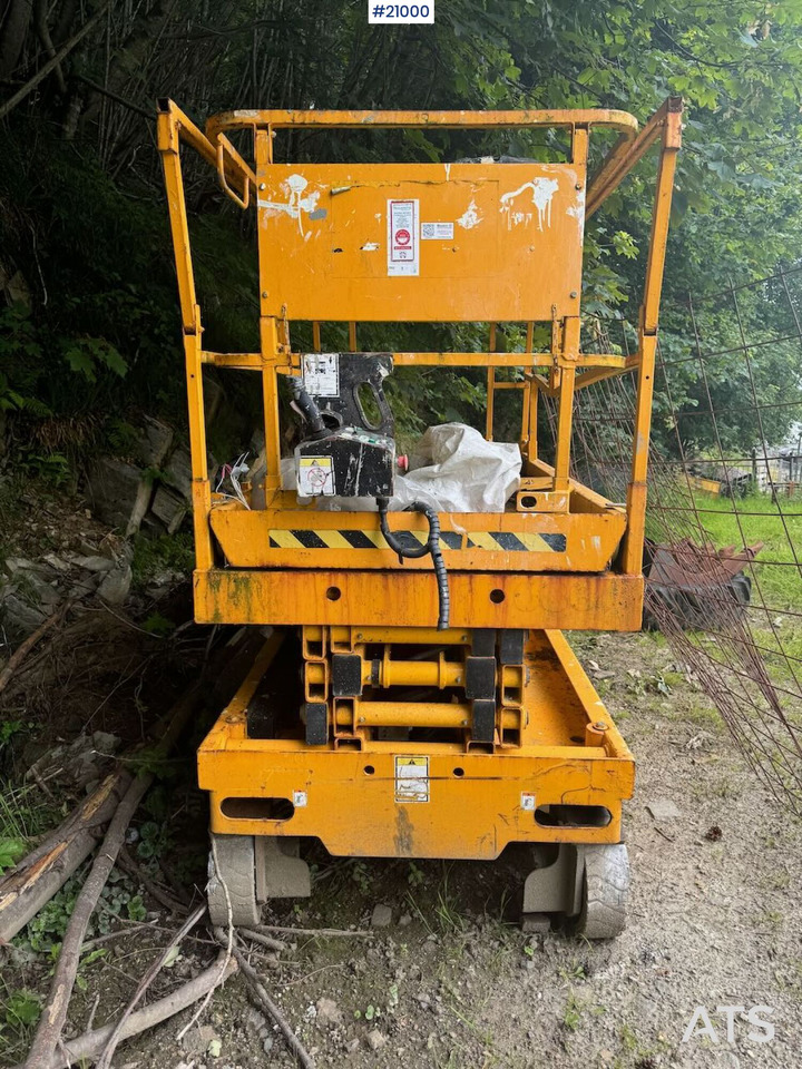 Hauolette Compact 10N 0864 - Ножничный подъемник: фото 2 Hauolette Compact 10N 0864 - Ножничный подъемник: фото 2