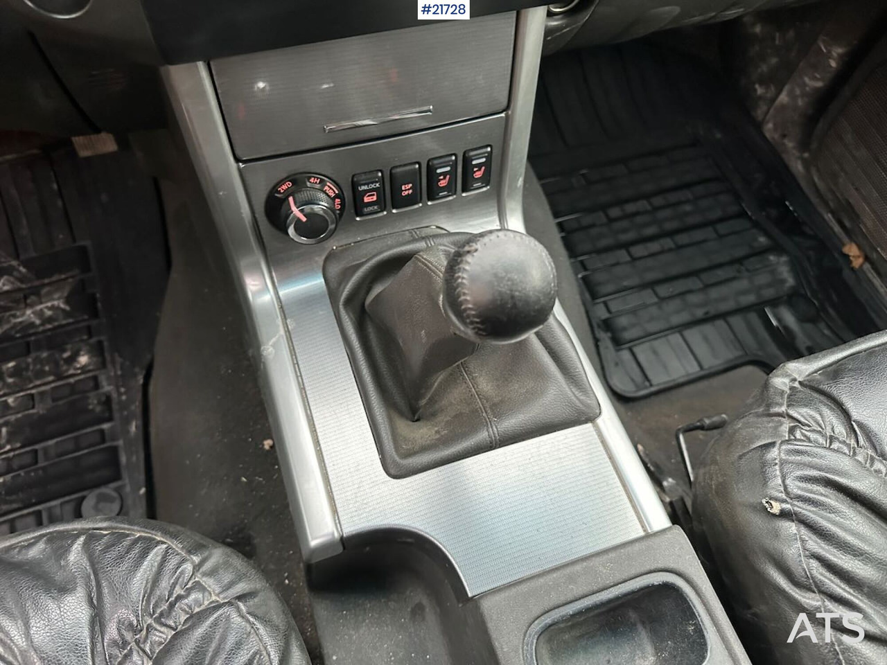 Цельнометаллический фургон Nissan navara: фото 21