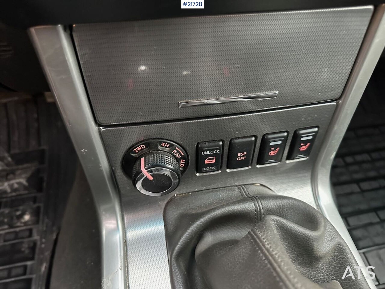 Цельнометаллический фургон Nissan navara: фото 22