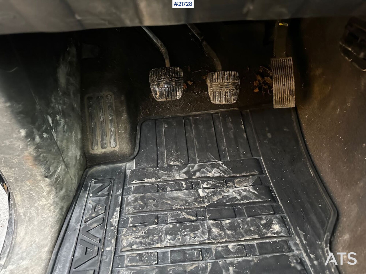 Цельнометаллический фургон Nissan navara: фото 20