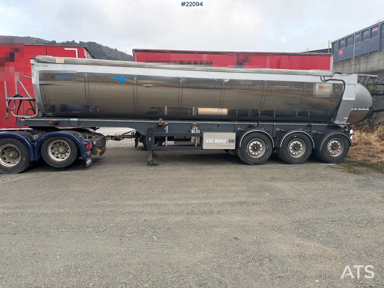 Kel-berg 3 akslet Asfaltsemi m/ luftkapell og fjernkontroll - Прицеп: фото 4 Kel-berg 3 akslet Asfaltsemi m/ luftkapell og fjernkontroll - Прицеп: фото 4