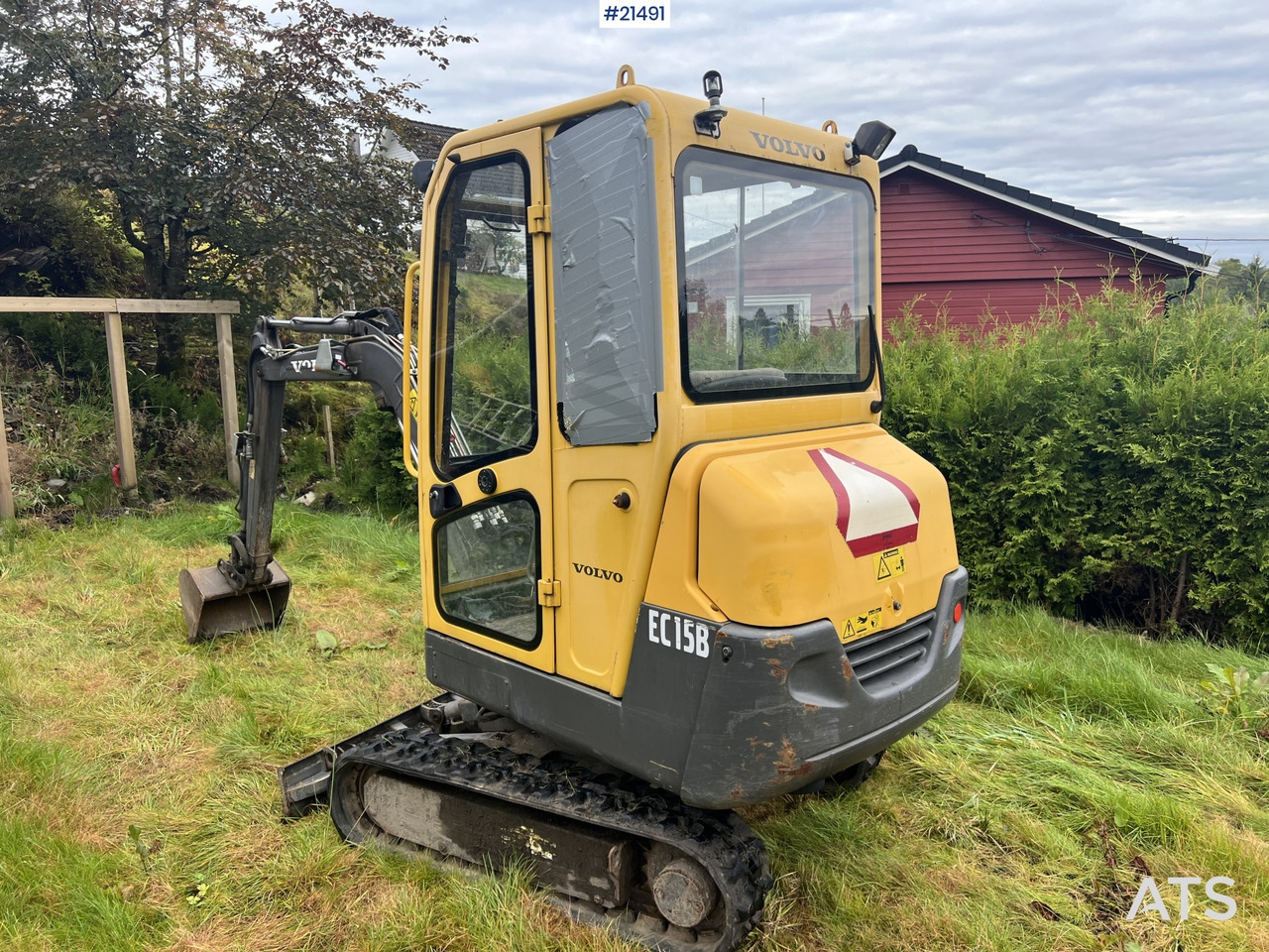 Volvo EC15B - Мини-экскаватор: фото 4 Volvo EC15B - Мини-экскаватор: фото 4