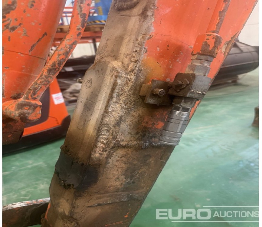 Hitachi ZX35U-2 - Мини-экскаватор: фото 4 Hitachi ZX35U-2 - Мини-экскаватор: фото 4