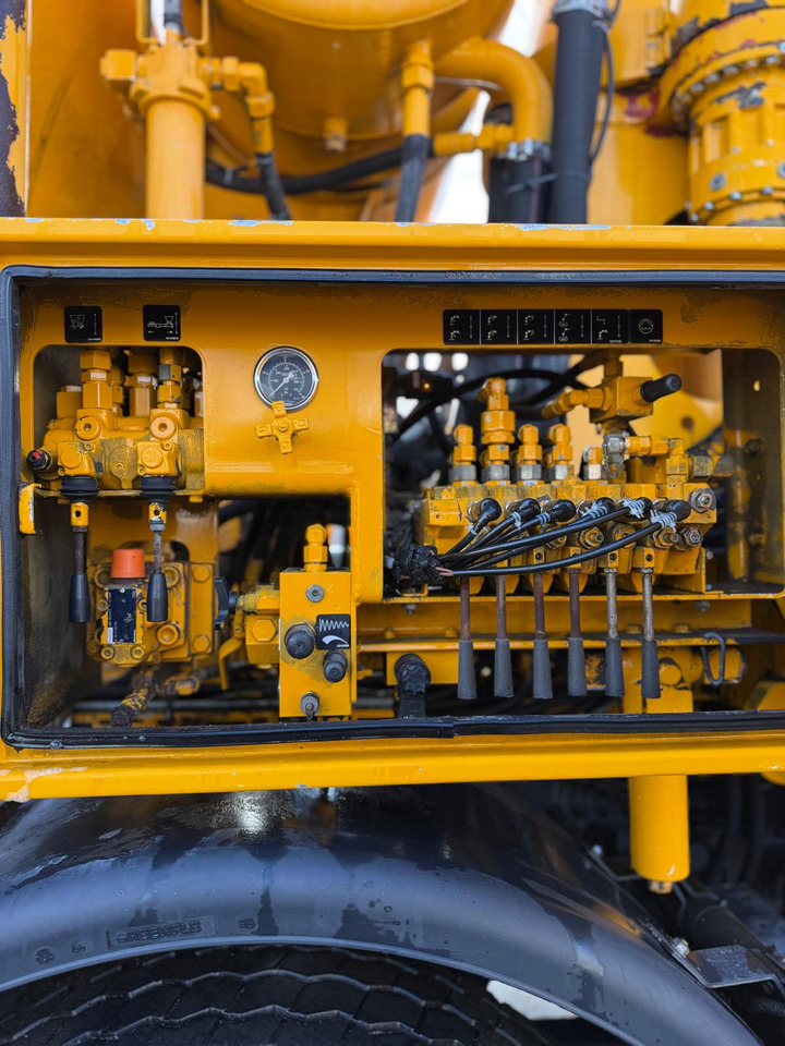 Автобетононасос Camion pumi Mercedes Benz Actros 3241 BA-654-EE: фото 16