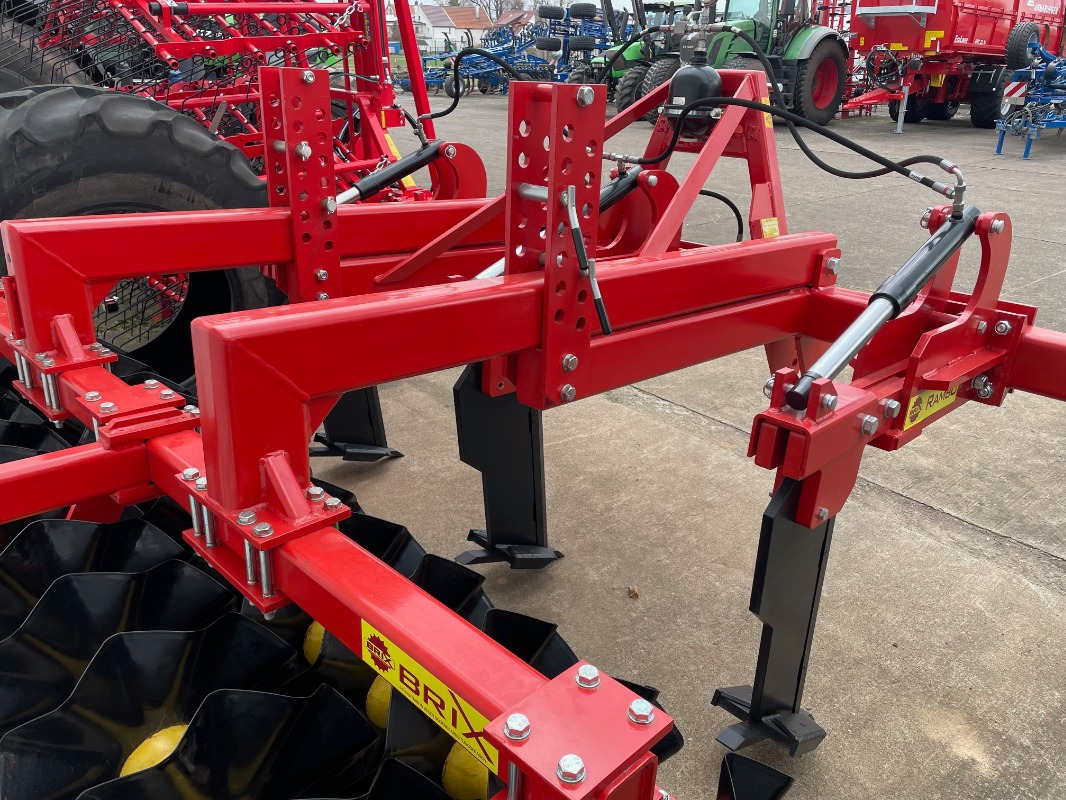 Brix Rambo BR3H - Техника для обработки почвы: фото 2 Brix Rambo BR3H - Техника для обработки почвы: фото 2