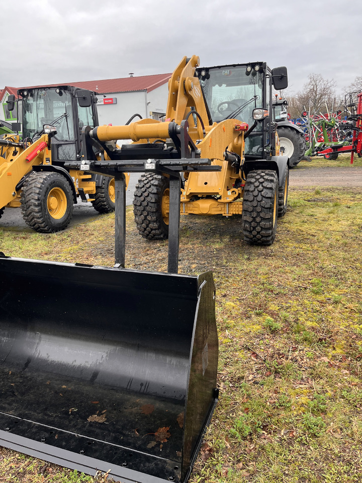 Caterpillar 908 HL - Колёсный погрузчик: фото 1 Caterpillar 908 HL - Колёсный погрузчик: фото 1