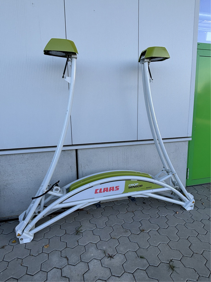Claas Crop Sensor Isaria Frontanbau - Трактор: фото 1 Claas Crop Sensor Isaria Frontanbau - Трактор: фото 1